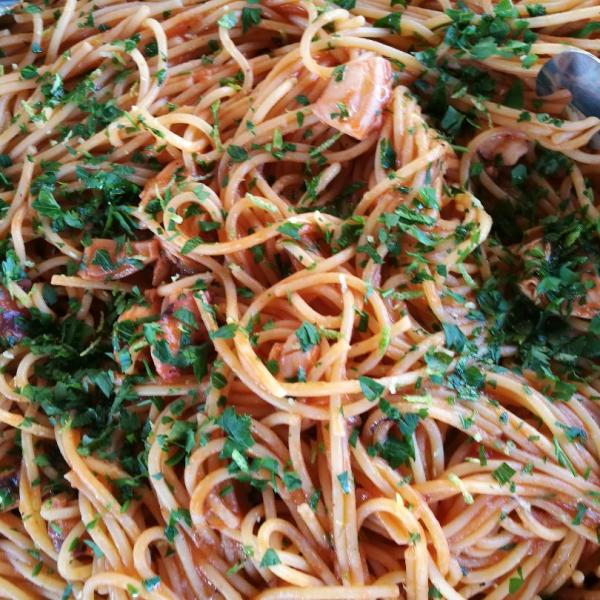 a pile of broccoli and pasta