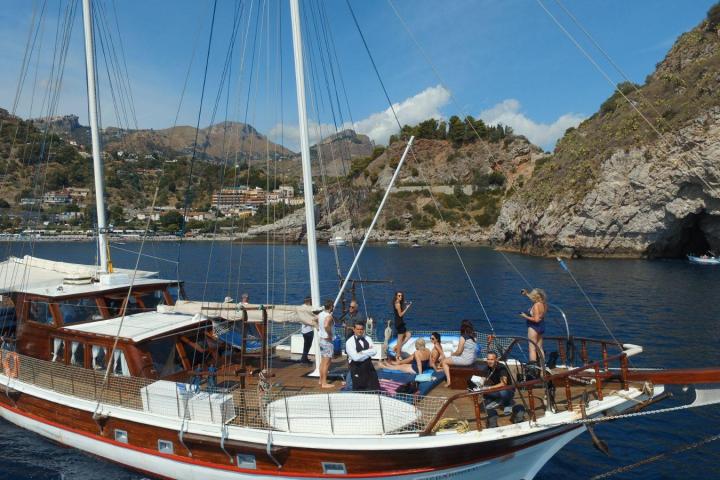 Taormina Bay Boat Tour