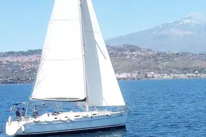 a small boat in a body of water