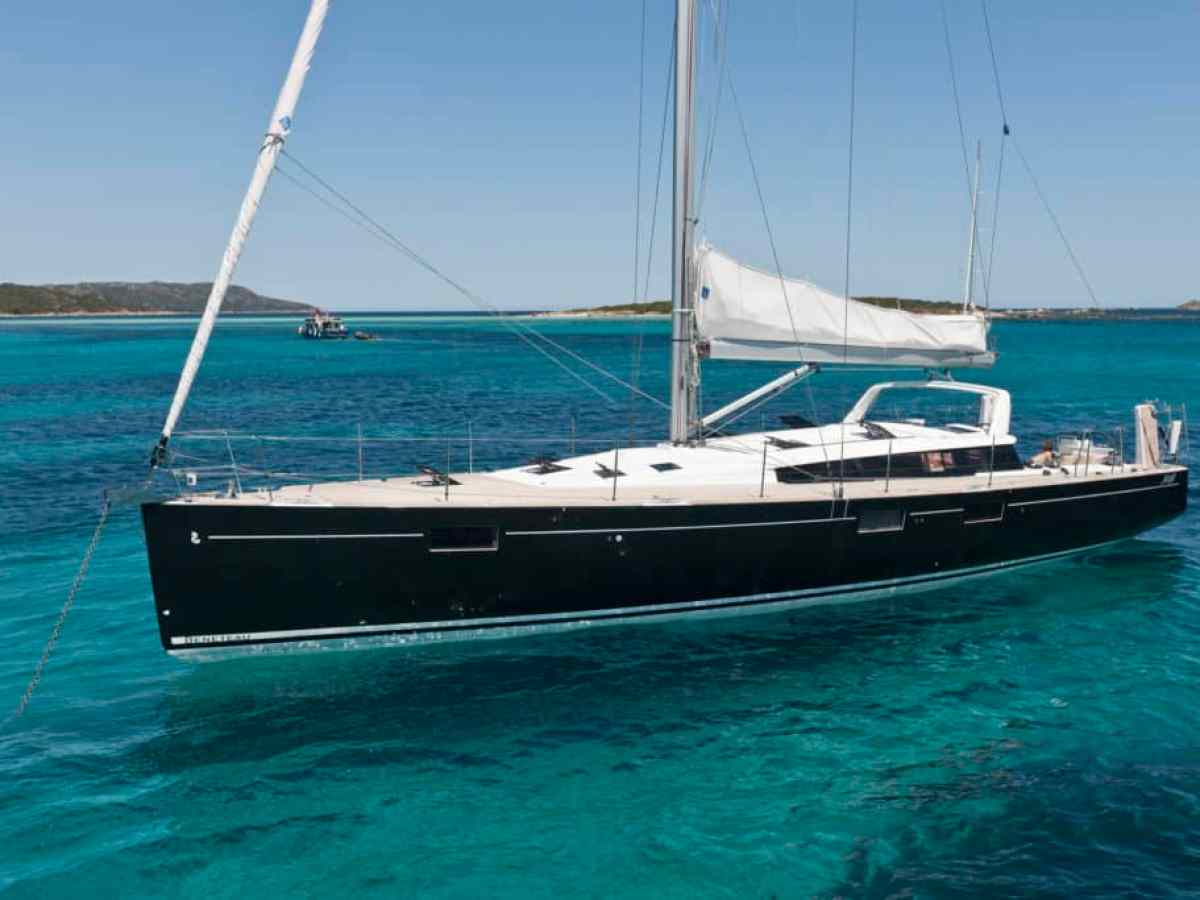 a small boat in a body of water