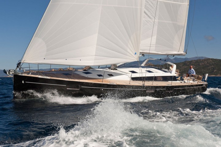 a small boat in a body of water