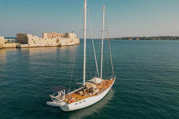 Organizza il Tuo Evento in barca in Sicilia con una Festa su uno Yacht Privato