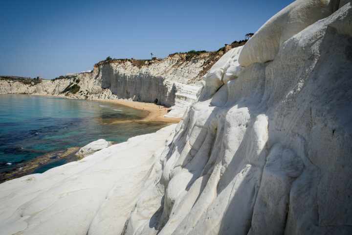 a close up of a rock