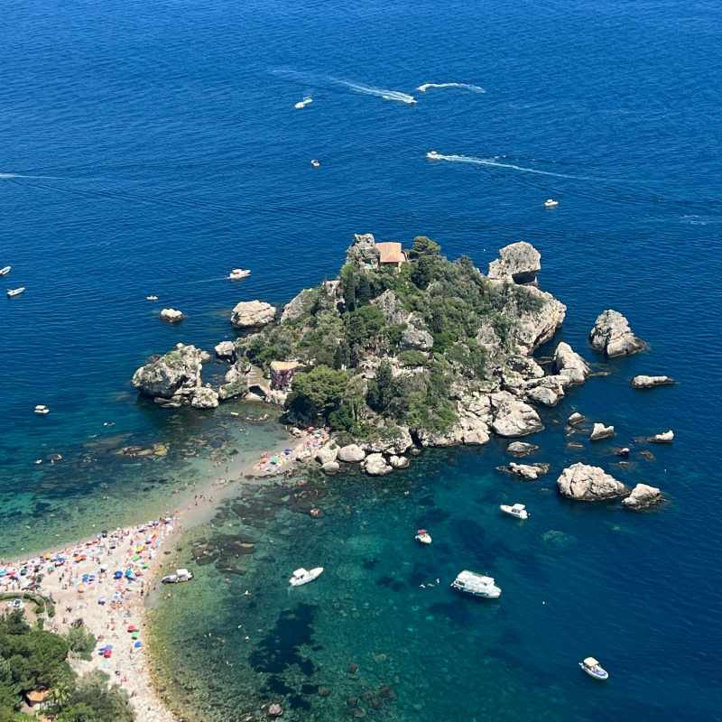 Become a Sicily Vibe Concierge Member: Tailored Support for USA Travelers Flying to Sicily with Neos, Delta, and United Airlines in Summer 2024